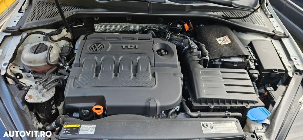 Volkswagen Golf 2.0 TDI BlueMotion Technology Cup - 11