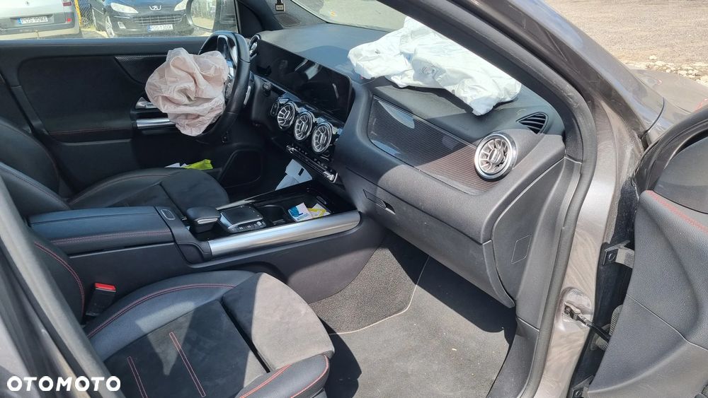 Mercedes-Benz GLA 220 d 4Matic 8G-DCT AMG Line - 21