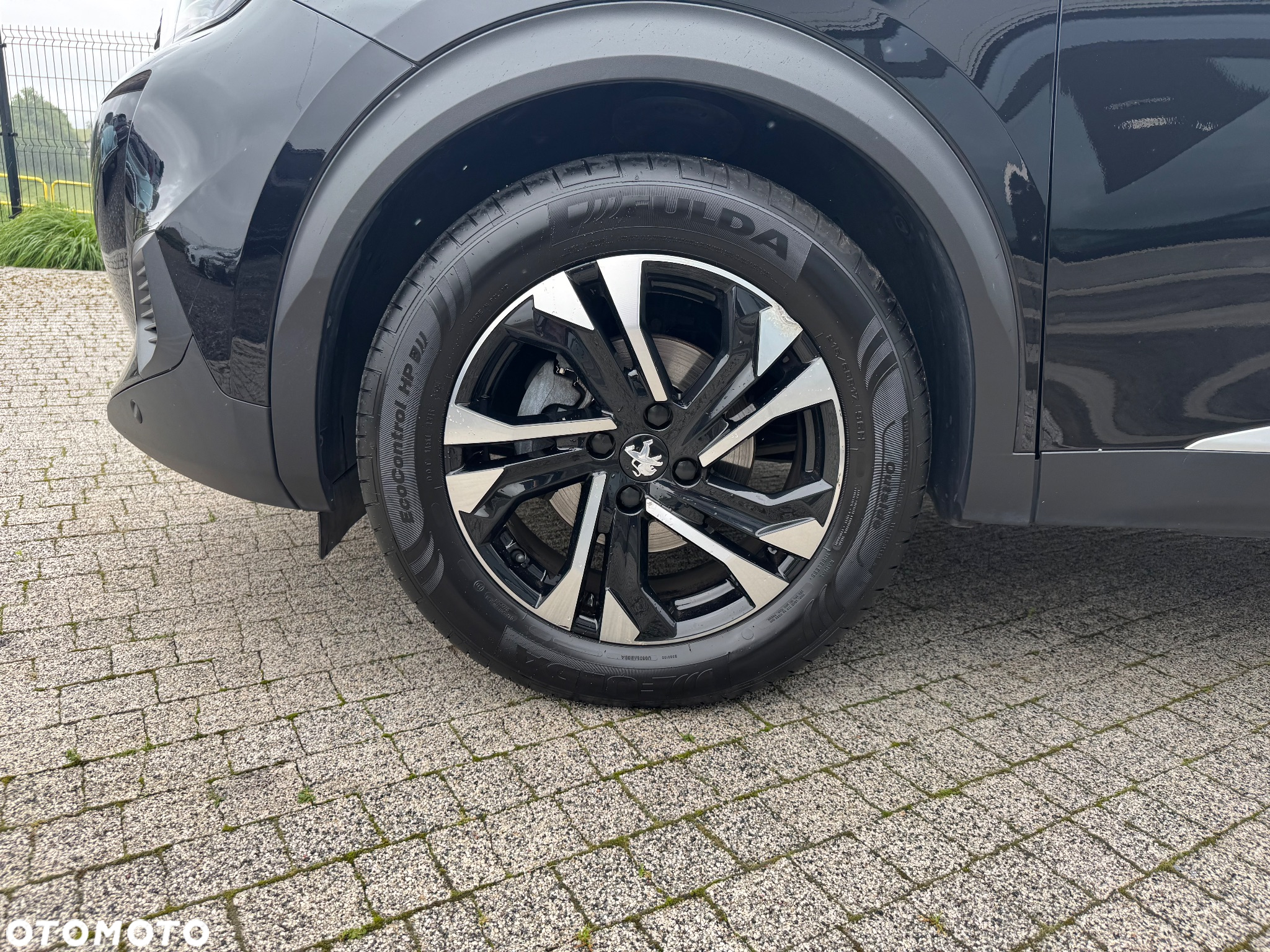 Peugeot 2008 1.5 BlueHDi Allure S&S - 11
