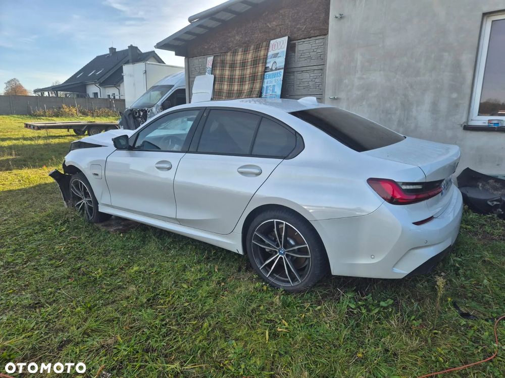 BMW Seria 3 320e PHEV xDrive M Sport - 2