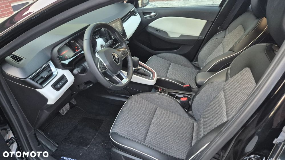 Renault Clio 1.6 E-TECH Techno - 36
