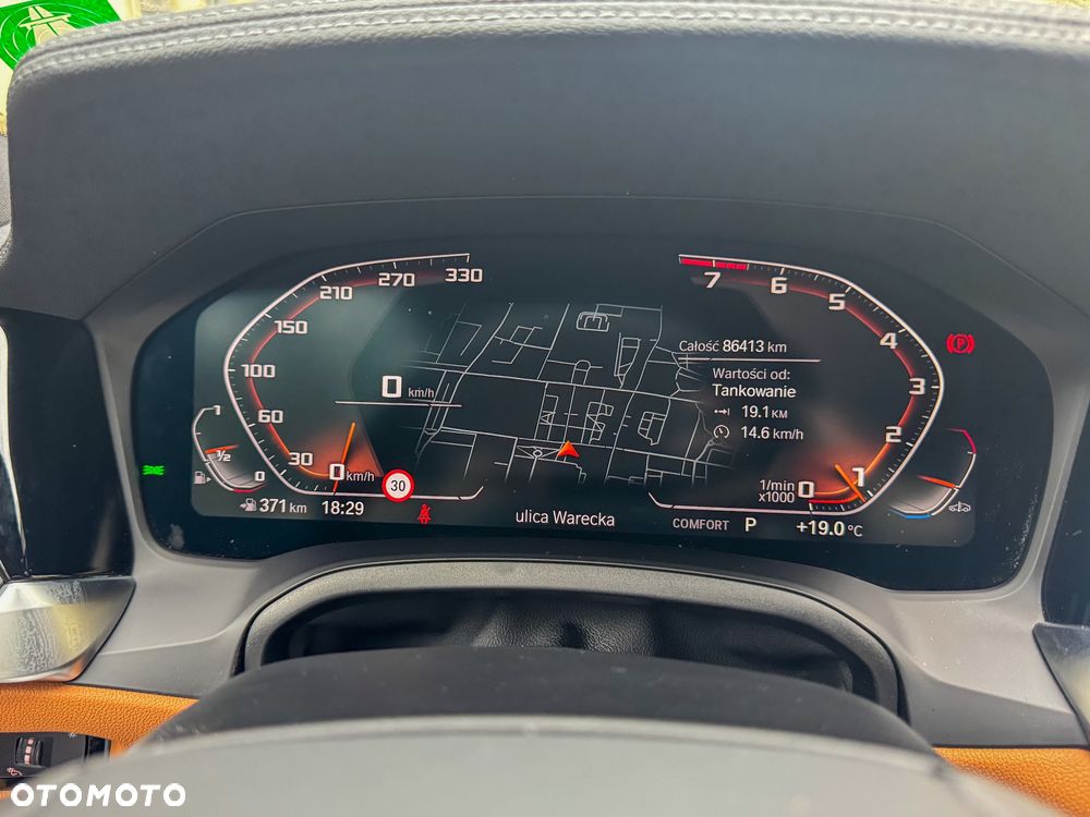 BMW Seria 3 330i xDrive Luxury Line - 16