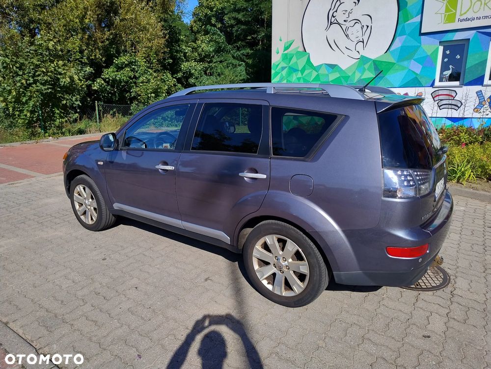 Mitsubishi Outlander - 16