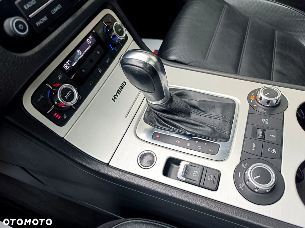 Volkswagen Touareg - 30