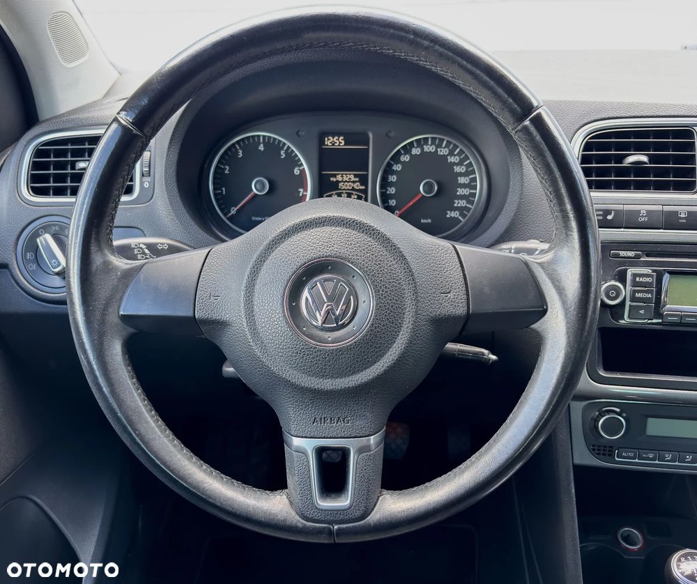 Volkswagen Polo 1.4 16V Highline - 18
