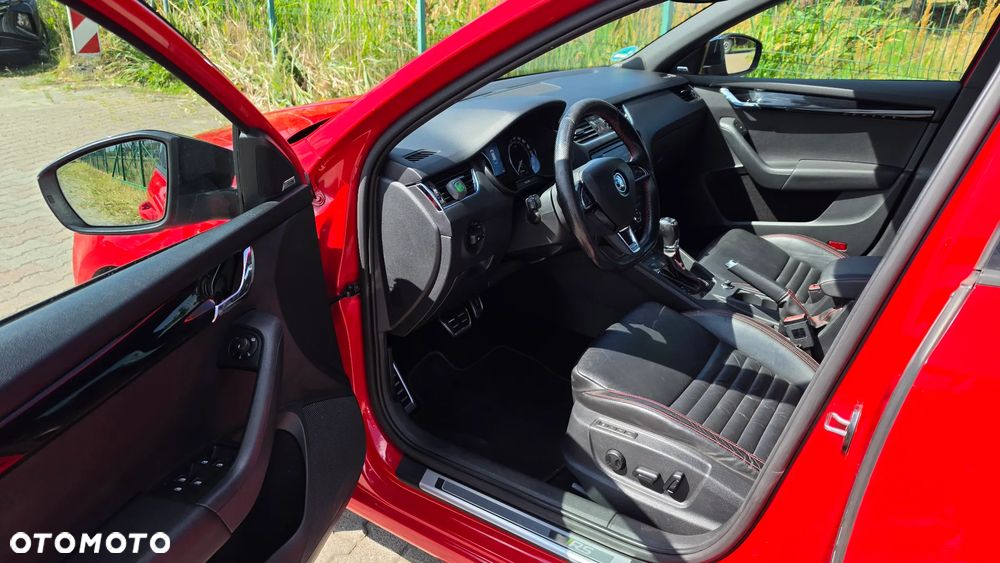 Skoda Octavia 2.0 TSI DSG RS 230 - 11