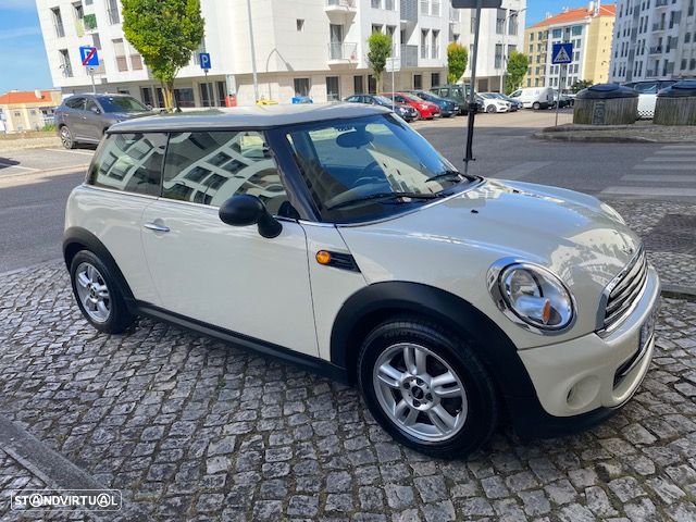 MINI 3 Portas Cooper - 3