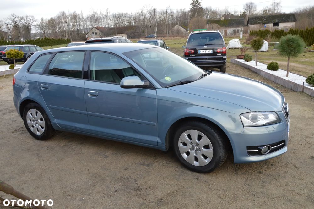 Audi A3 Sportback 1.6 TDI Attraction - 4
