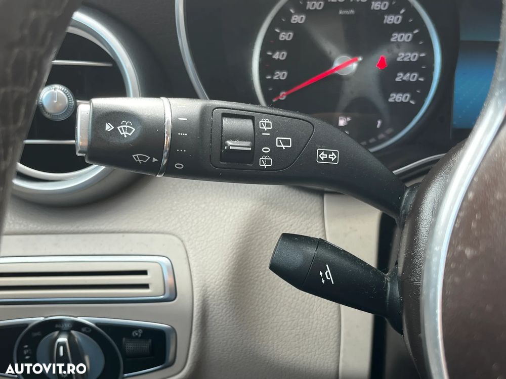 Mercedes-Benz GLC 220 d 4MATIC - 17