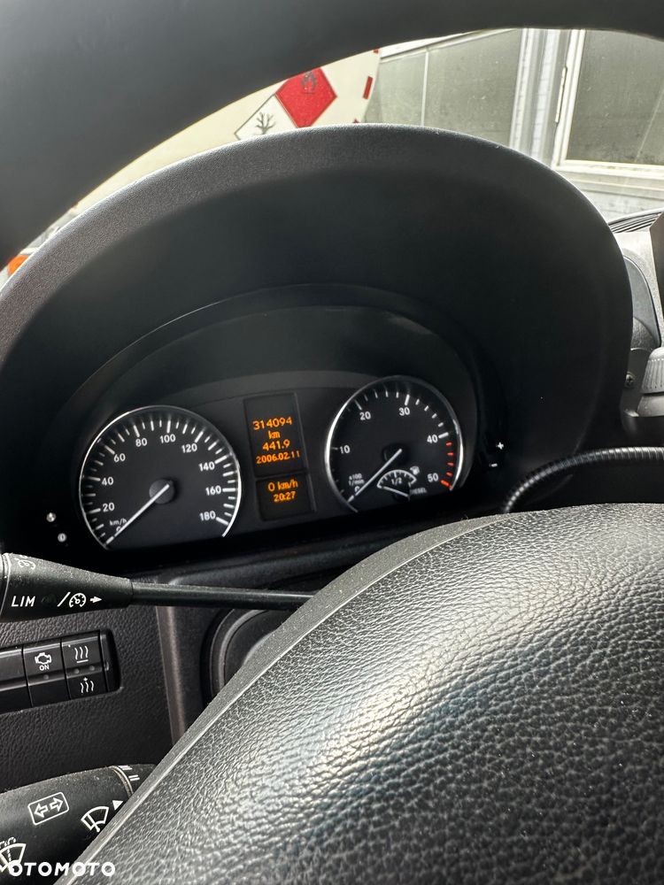 Mercedes-Benz Sprinter - 9