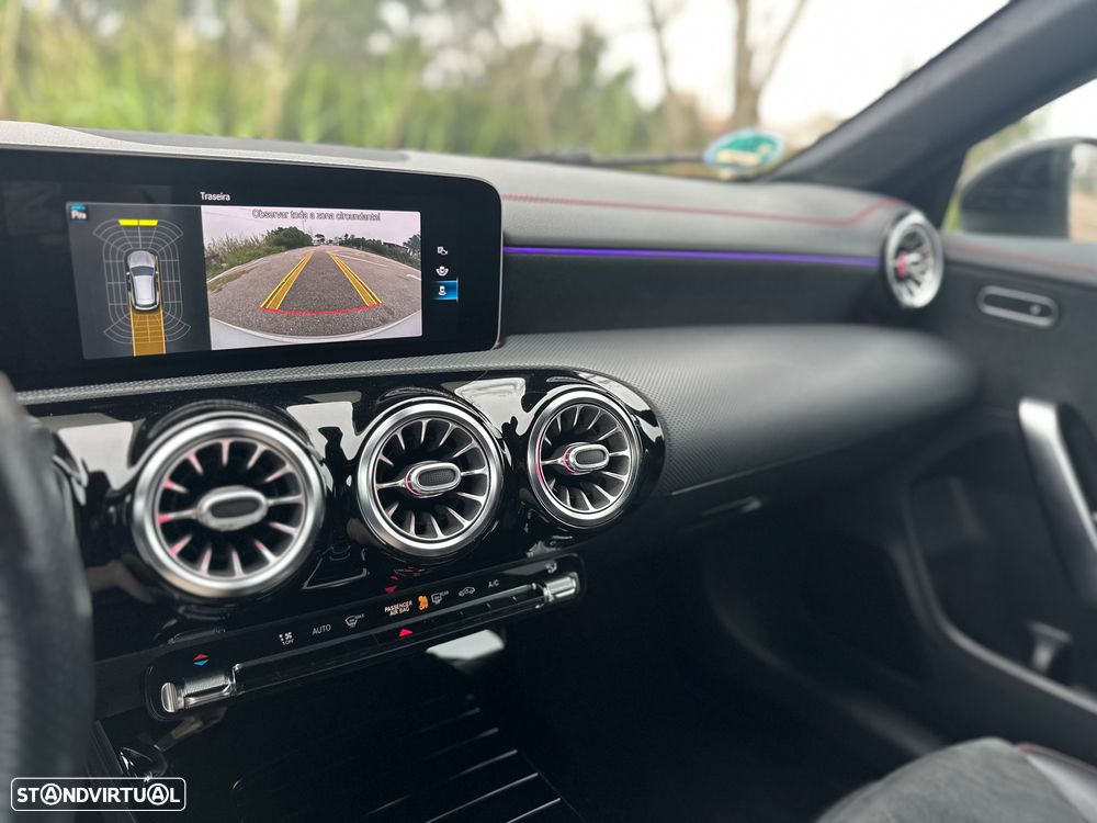 Mercedes-Benz CLA 220 d Shooting Brake AMG Line Aut. - 25