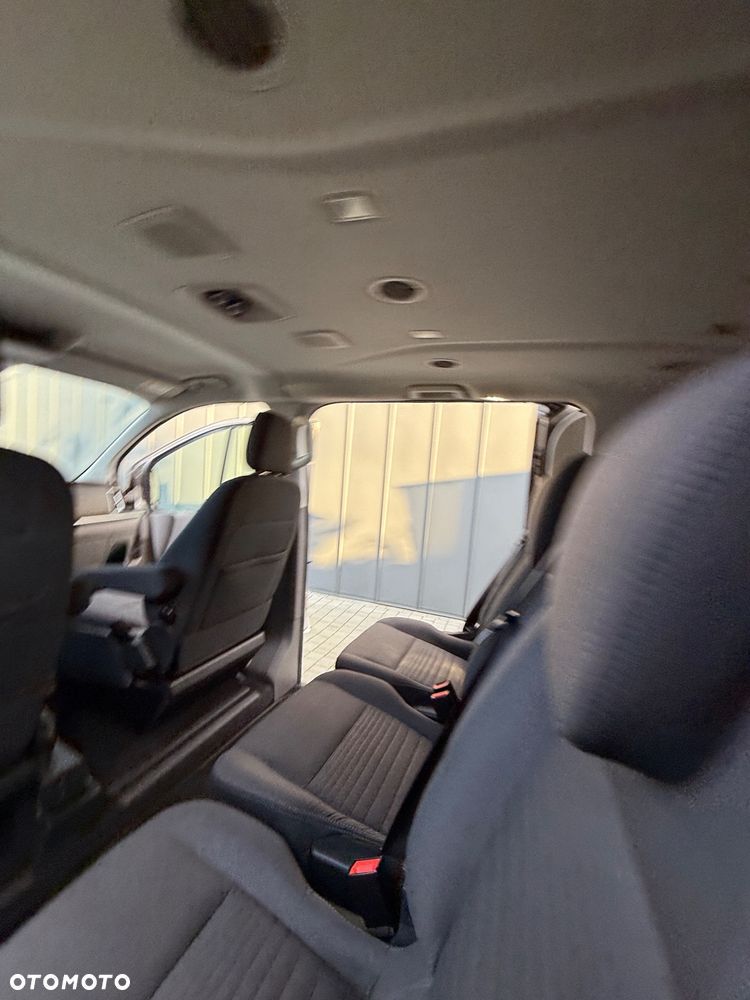 Ford Tourneo Custom - 28