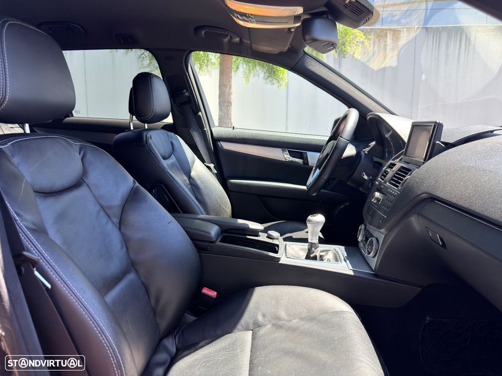 Mercedes-Benz C 220 Station CDI DPF BlueEFFICIENCY SPORT EDITION - 13