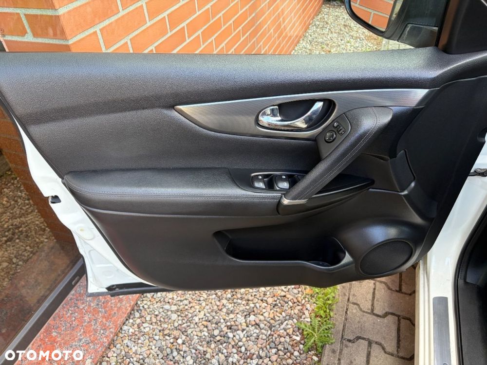 Nissan Qashqai 1.3 DIG-T Acenta - 24