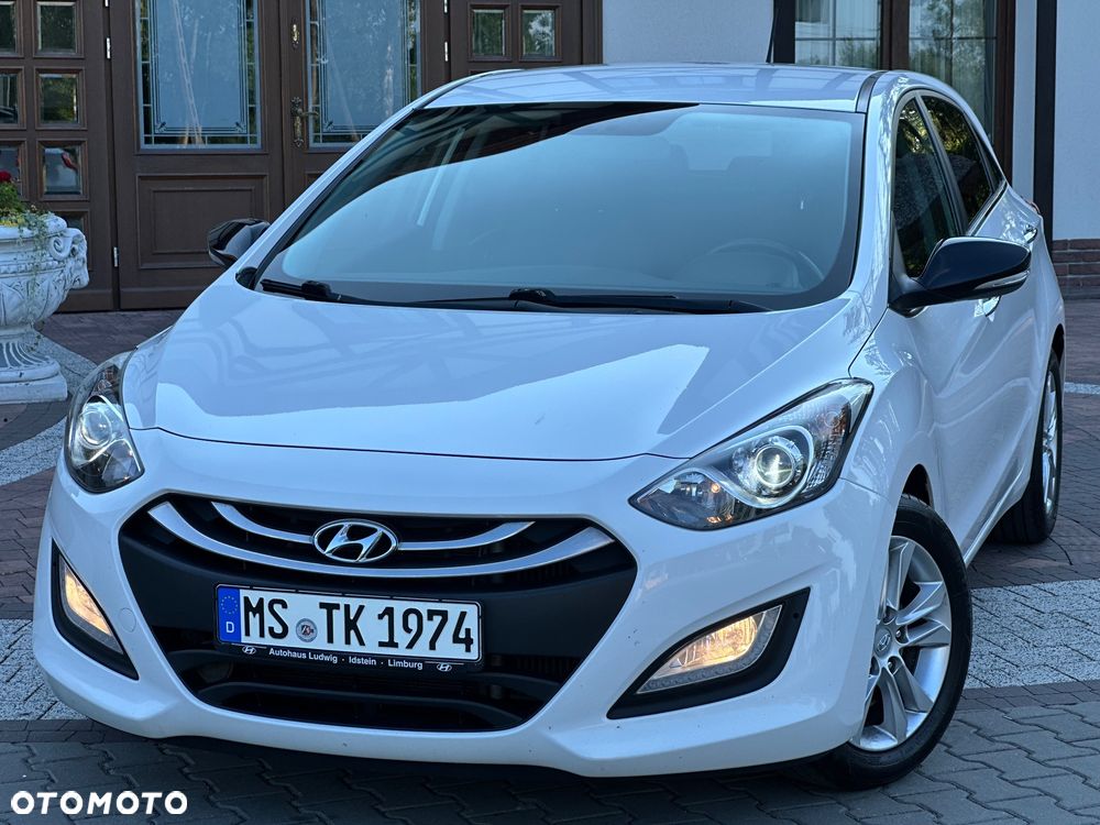 Hyundai i30 1.6 CRDi Fifa World Cup Edition - 3
