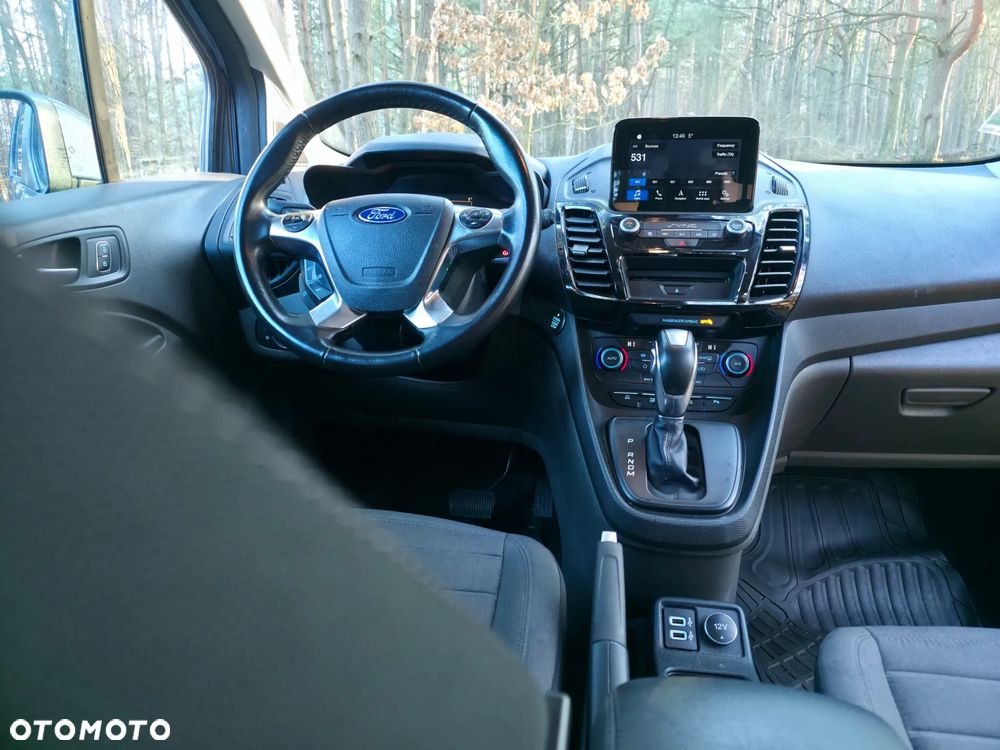 Ford Tourneo Connect Grand - 23