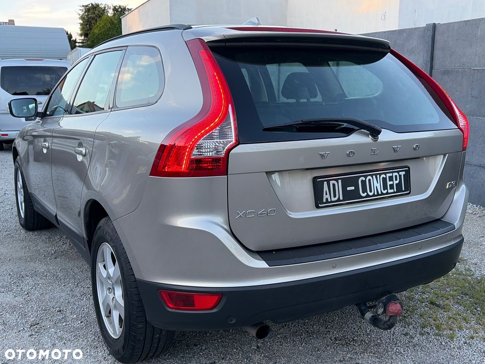 Volvo XC 60 DRIVe Momentum - 4