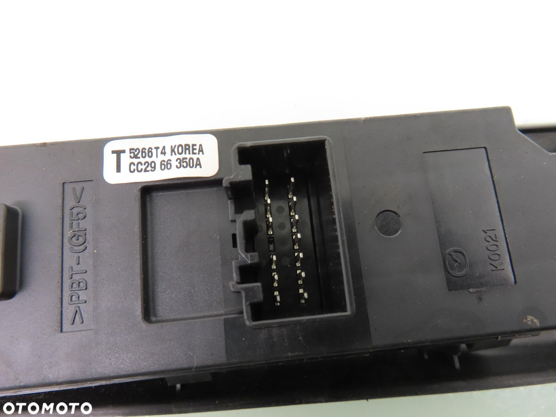 PANEL SZYB MAZDA 5 CR19 CC64684L6D02 - 3