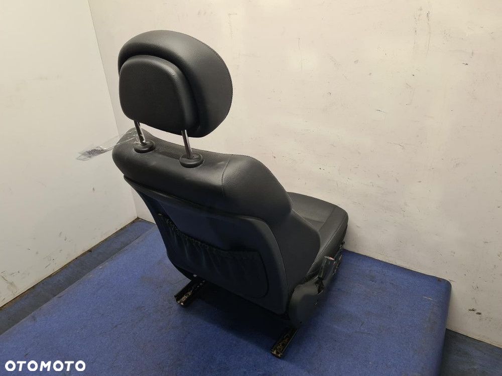 MERCEDES W203 LIFT KOMBI FOTEL KIEROWCY. - 12