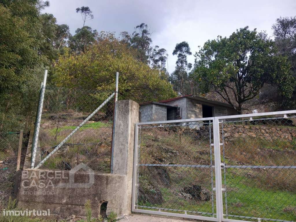 Casa de 48m2 para recuperar, com terreno de construção em Alheira -... - Grande imagem: 2/7