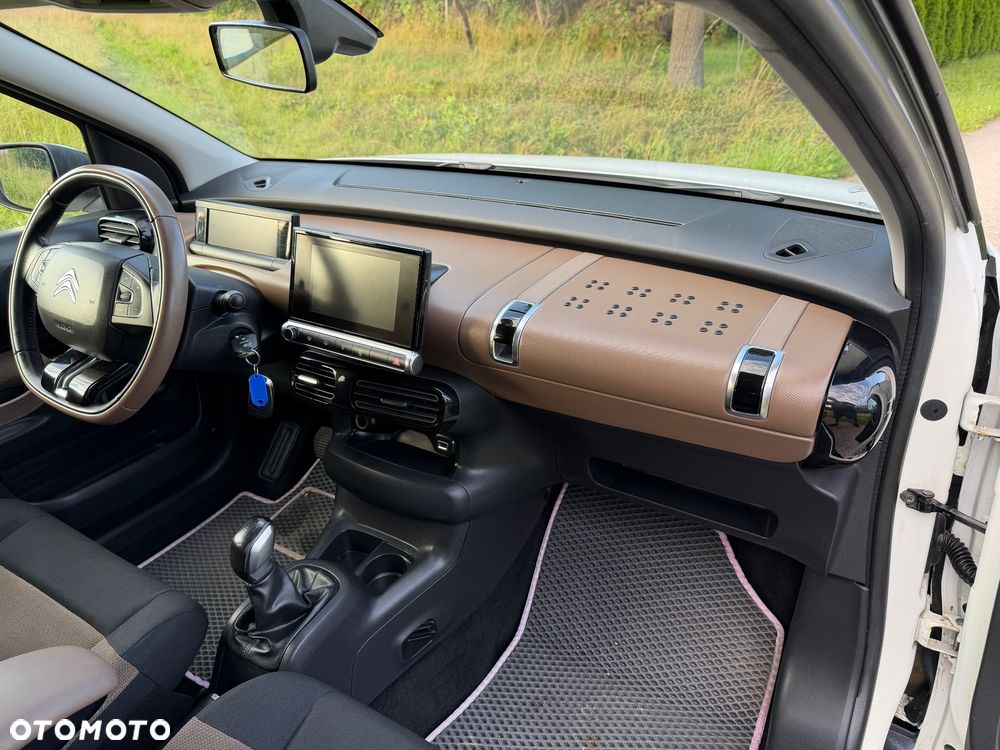 Citroën C4 Cactus 1.2 PureTech Shine - 24