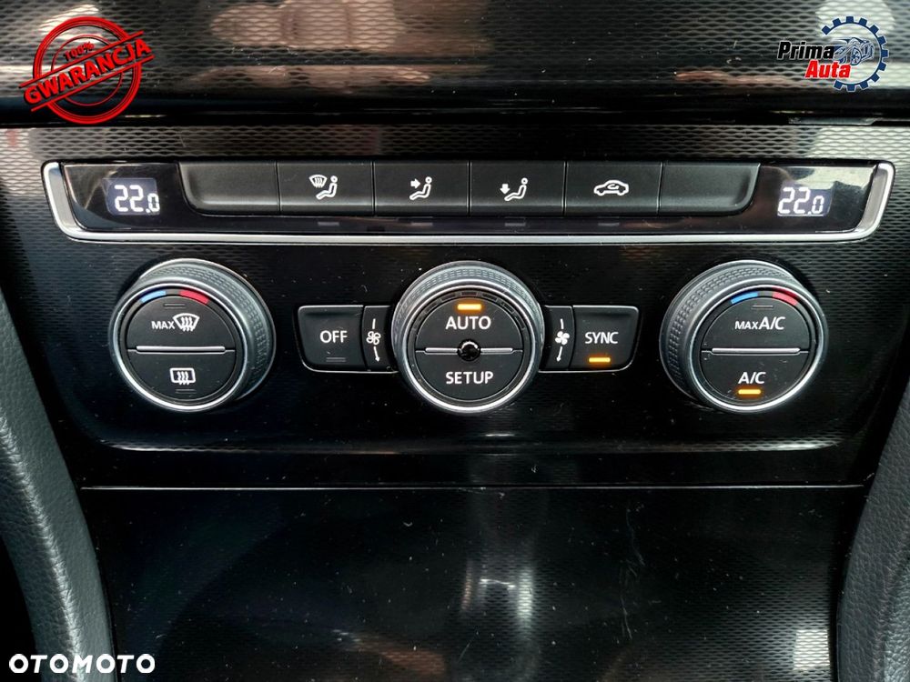 Volkswagen Golf - 22