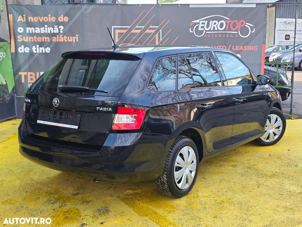 Skoda Fabia 1.0 MPI Cool Edition Red & Grey - 7