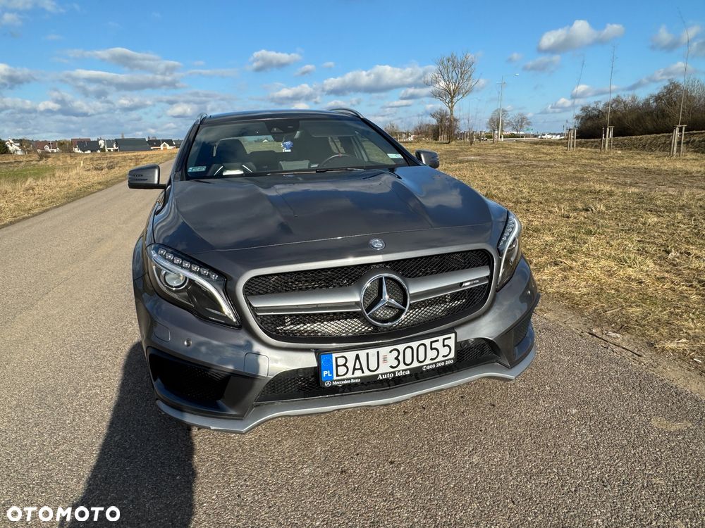 Mercedes-Benz GLA - 4
