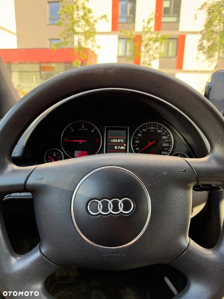 Audi A4 Avant - 3