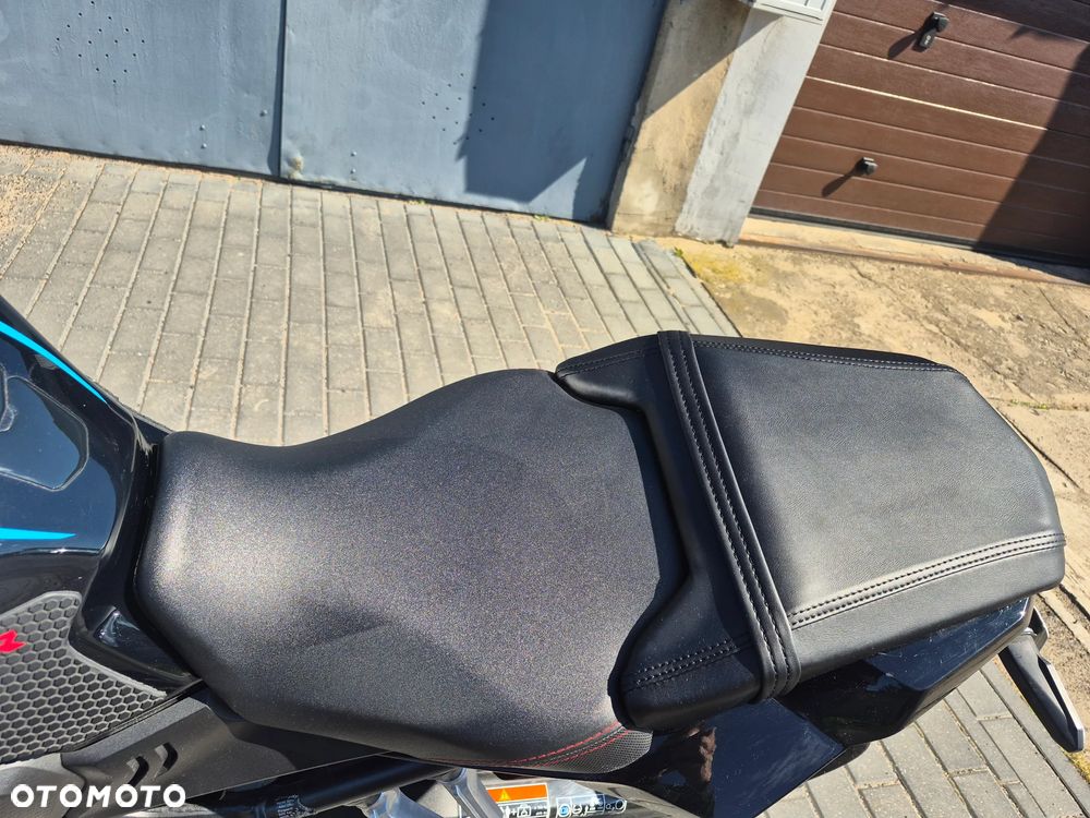 Honda CBR - 8