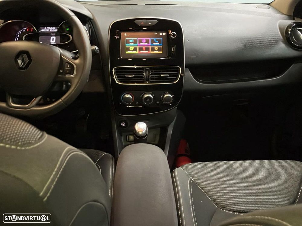 Renault Clio - 10