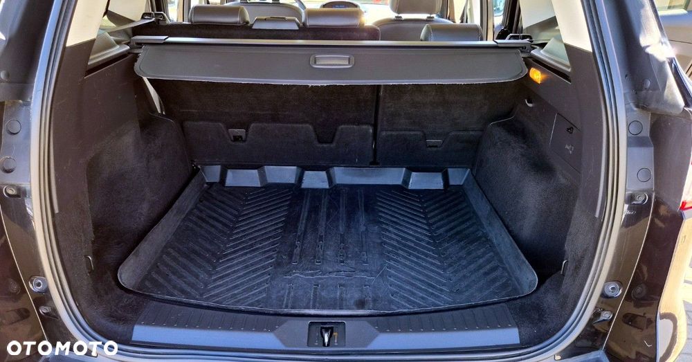 Ford Kuga - 27