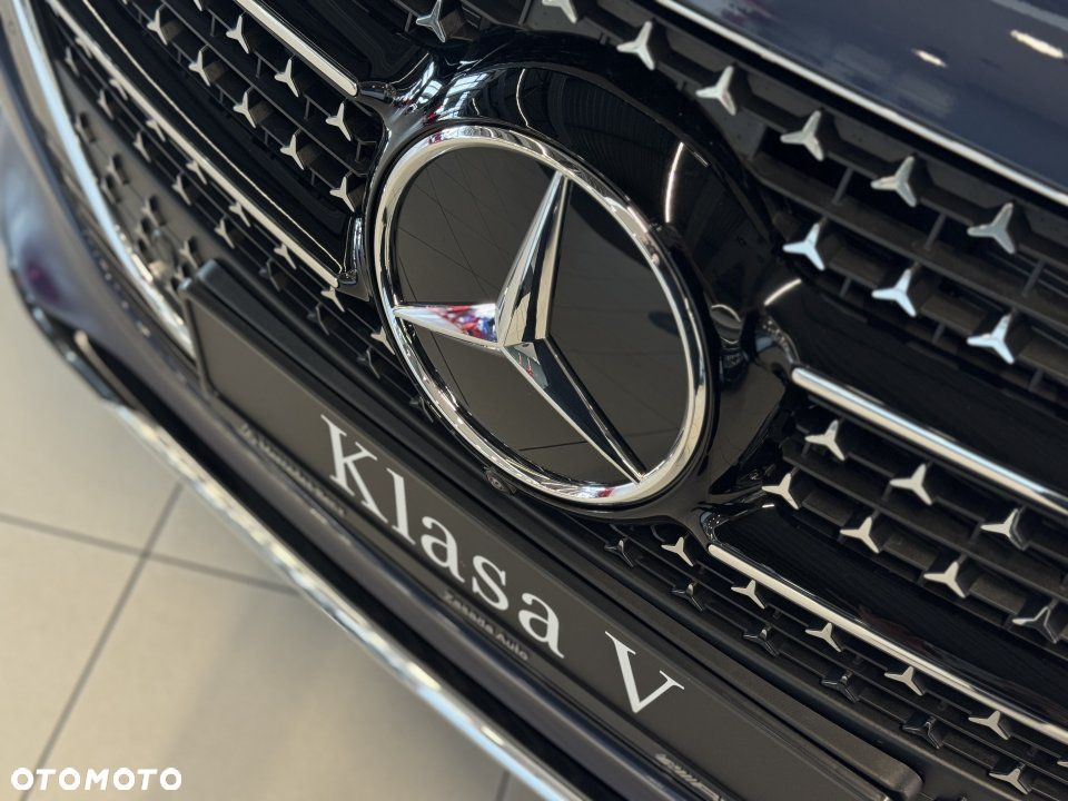 Mercedes-Benz Klasa V - 6