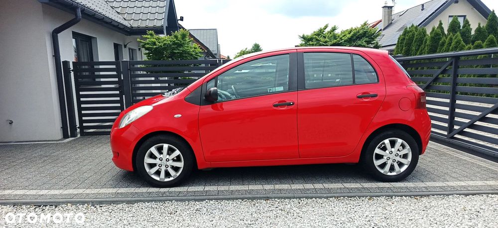 Toyota Yaris 1.3 Luna A/C - 3