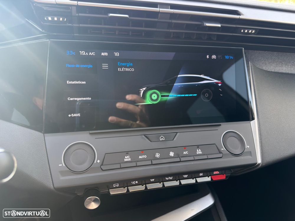 Peugeot 408 1.6 Hybrid Allure e-EAT8 - 52
