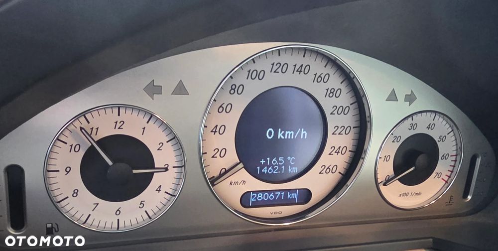 Mercedes-Benz Klasa E 320 Avantgarde - 24