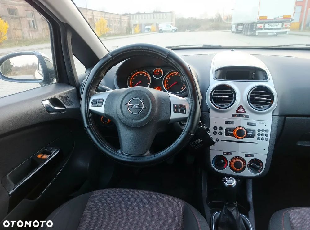 Opel Corsa 1.4 16V Enjoy - 14