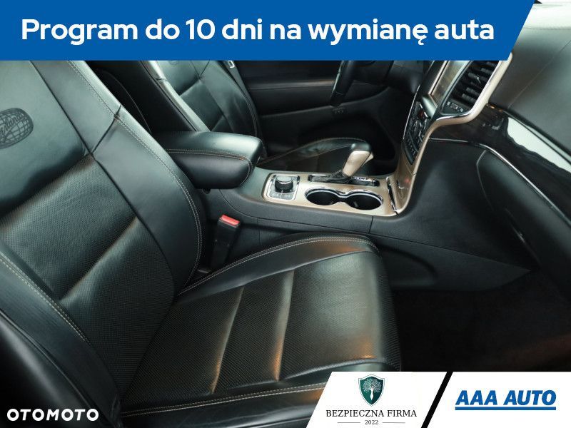 Jeep Grand Cherokee - 9