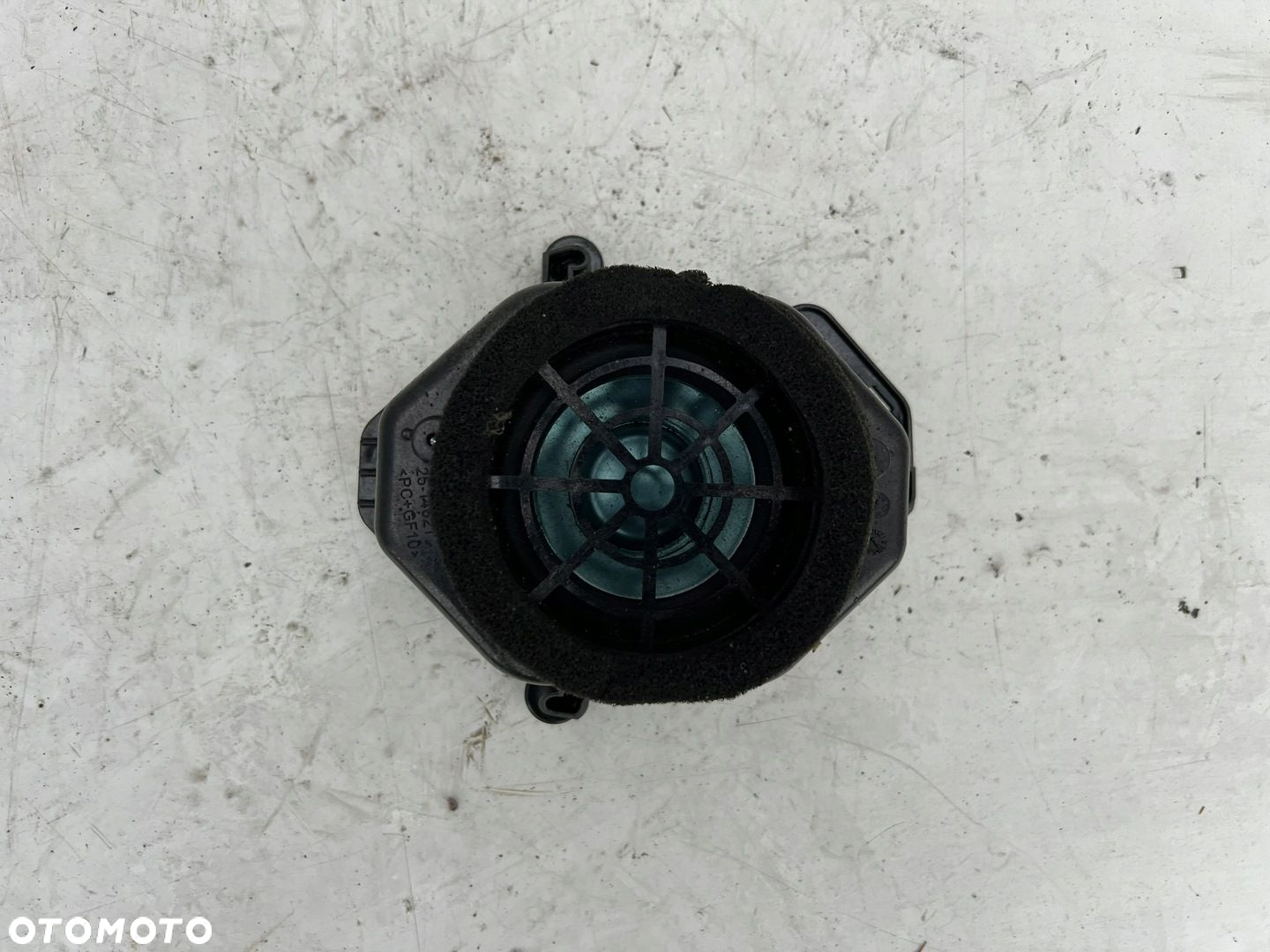 Głośnik Tylny Półki Harman Logic 7 Mercedes-Benz W204 ORG a2048202402 - 2