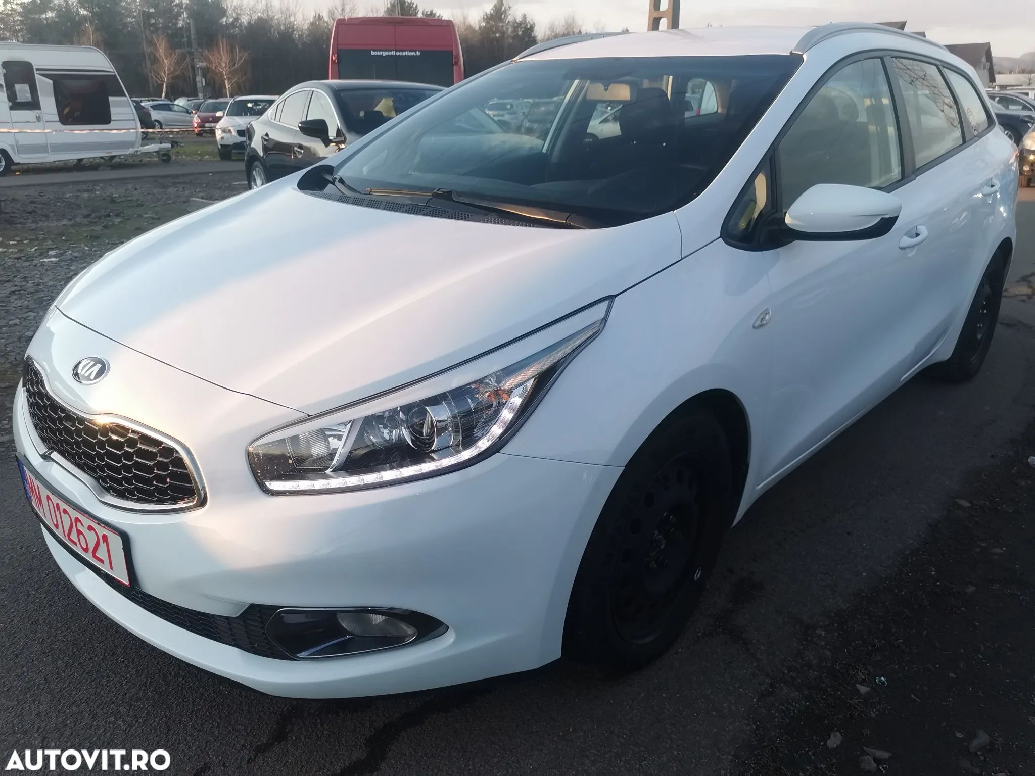 Kia Ceed 1.4 CRDi 90 SW Vision - 1