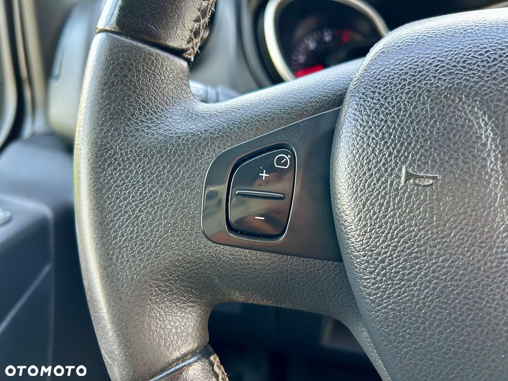 Opel Vivaro - 28