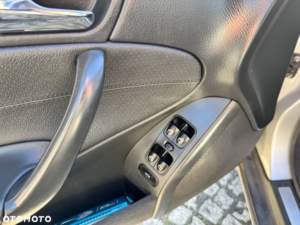 Mercedes-Benz Klasa C - 33