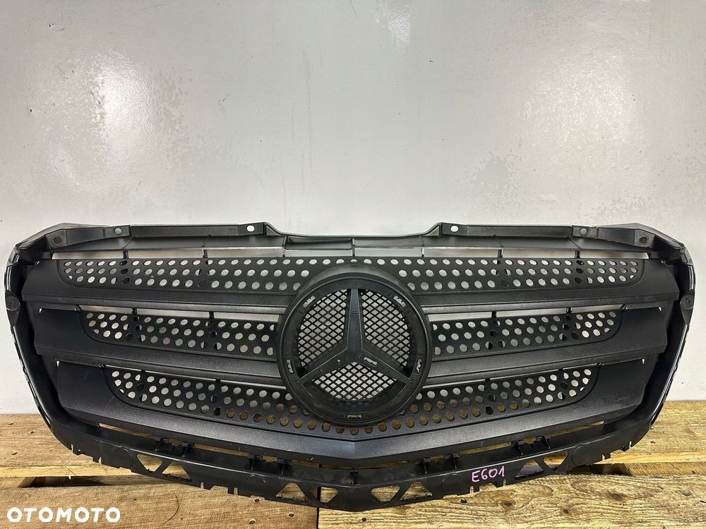 GRILL ATRAPA CHŁODNICY PRZÓD MERCEDES SPRINTER W906 LIFT A9068880523 - 1