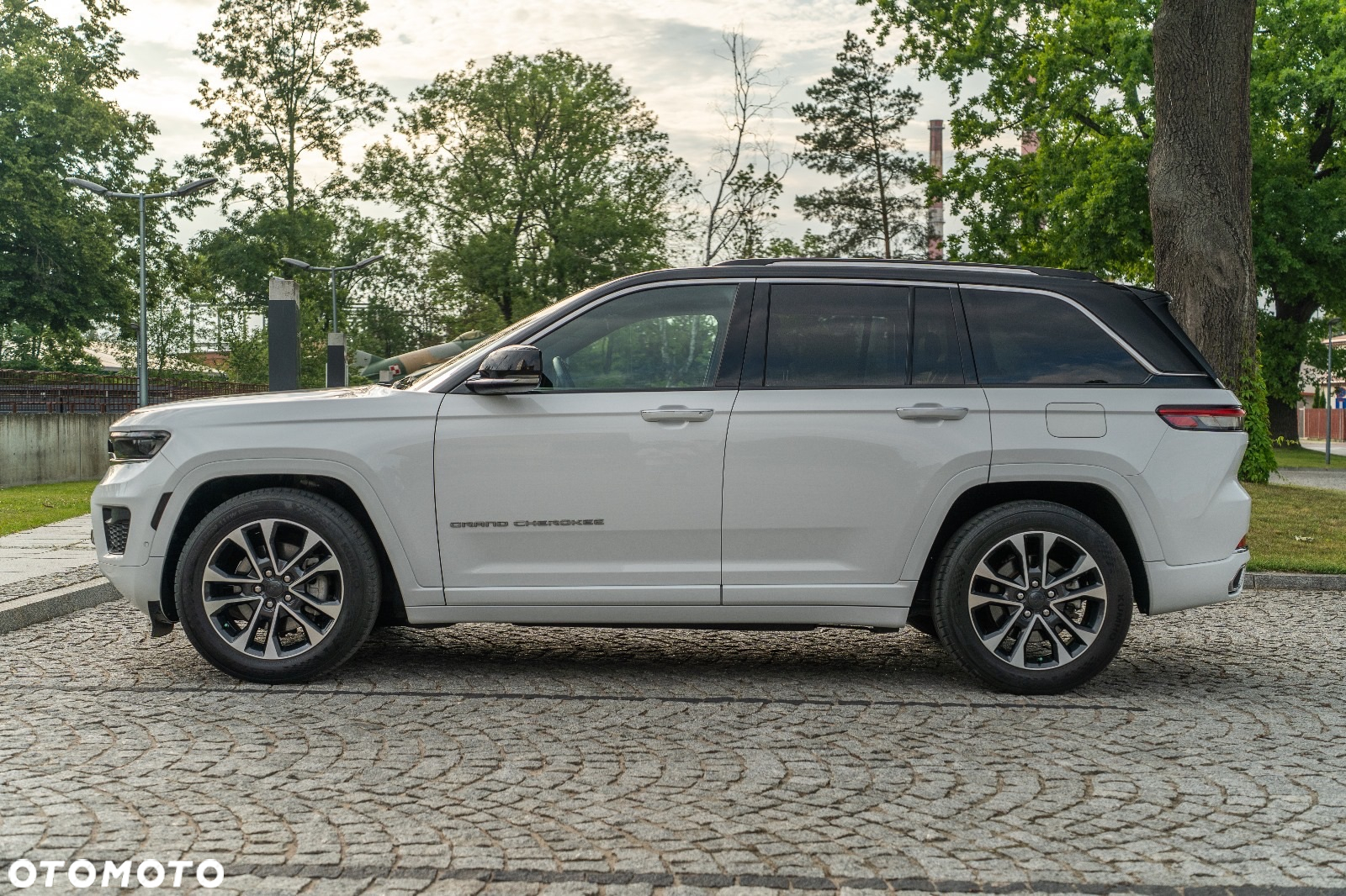 Jeep Grand Cherokee - 9