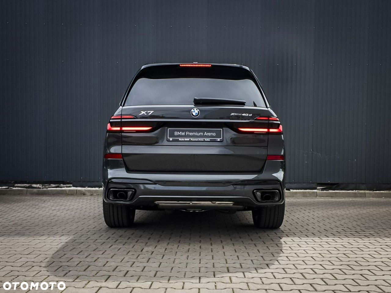 BMW X7 - 7