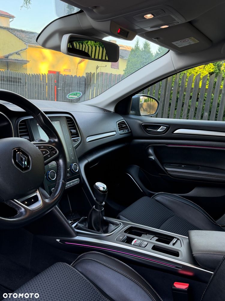 Renault Megane ENERGY TCe 160 BOSE EDITION - 9