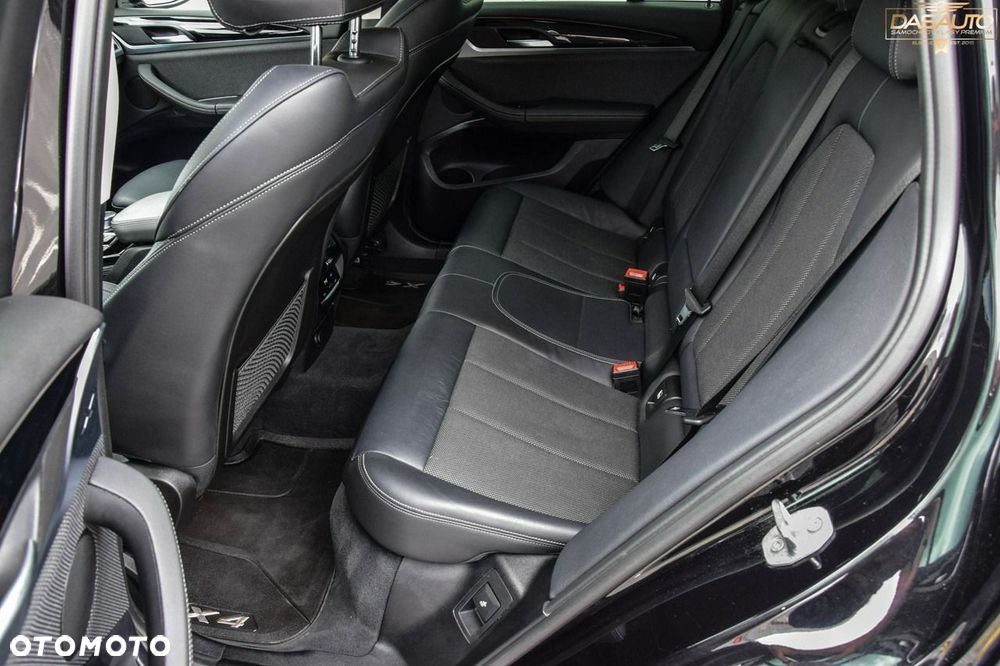 BMW X4 - 29
