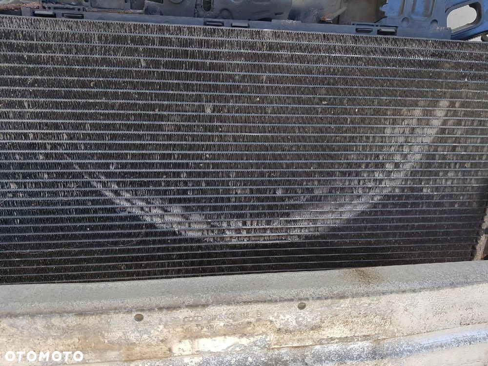 AUDI A4 B8 08-11r 1.8 TFSI PAS PRZEDNI CHŁODNICE MANUAL - 2