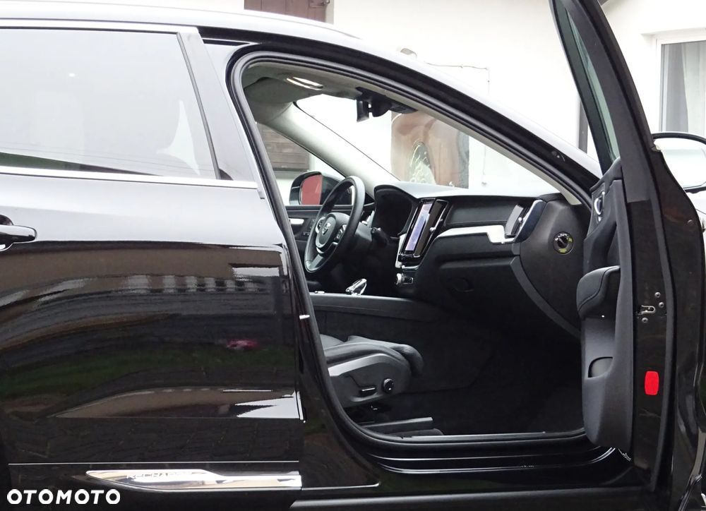 Volvo XC 60 T6 AWD Recharge Geartronic Inscription - 23