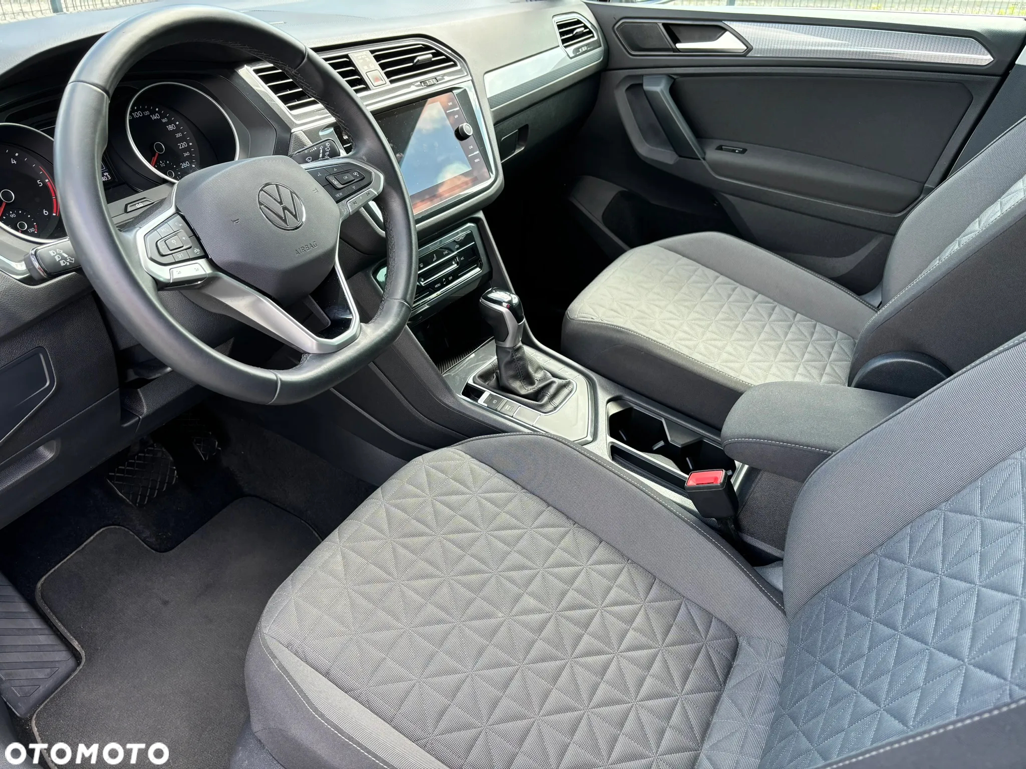 Volkswagen Tiguan 2.0 TDI SCR DSG IQ.DRIVE - 32
